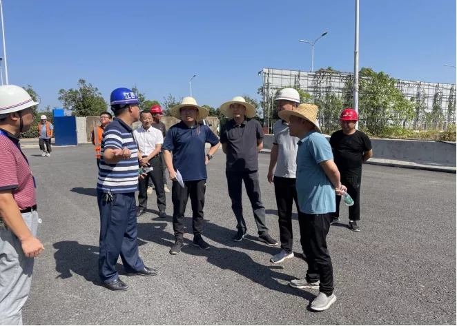 章勇視察青山湖西岸片區(qū)基礎設施建設工程、丹霞路道路及綜合管廊工程EPC項目工程  